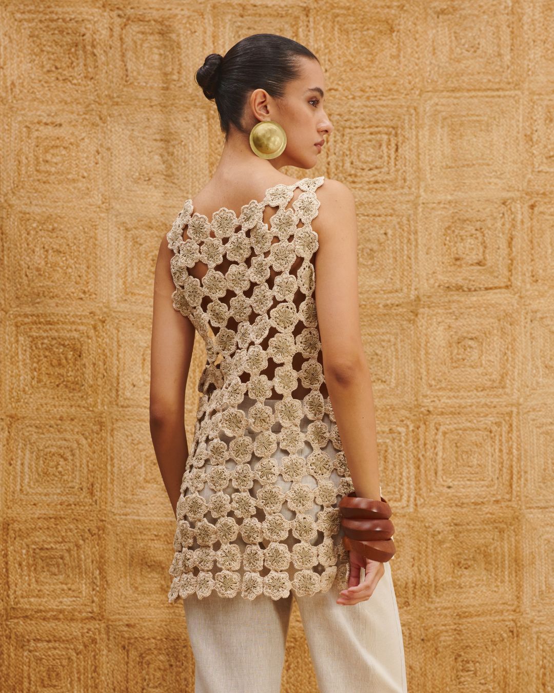 Vestido de crochê handmade feminino com mandalas florais feito à mão AMMIS