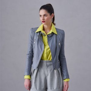 Descubra a elegância descontraída com o Short Mercia Alfaiataria Max Cinza da Ammis Moda!