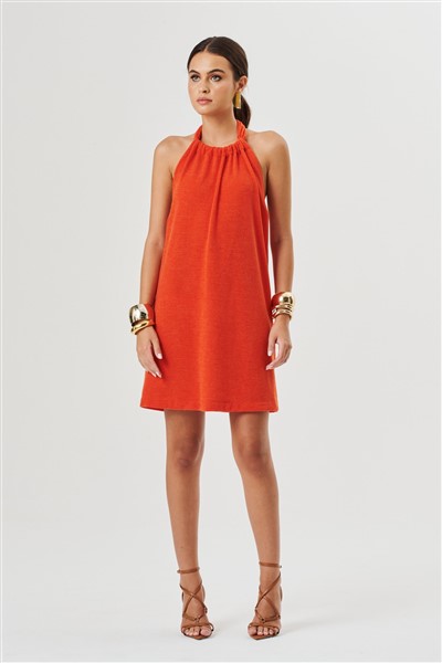Explore a sofisticação descontraída do Vestido Ayla Malha Coral da Ammis Moda!
